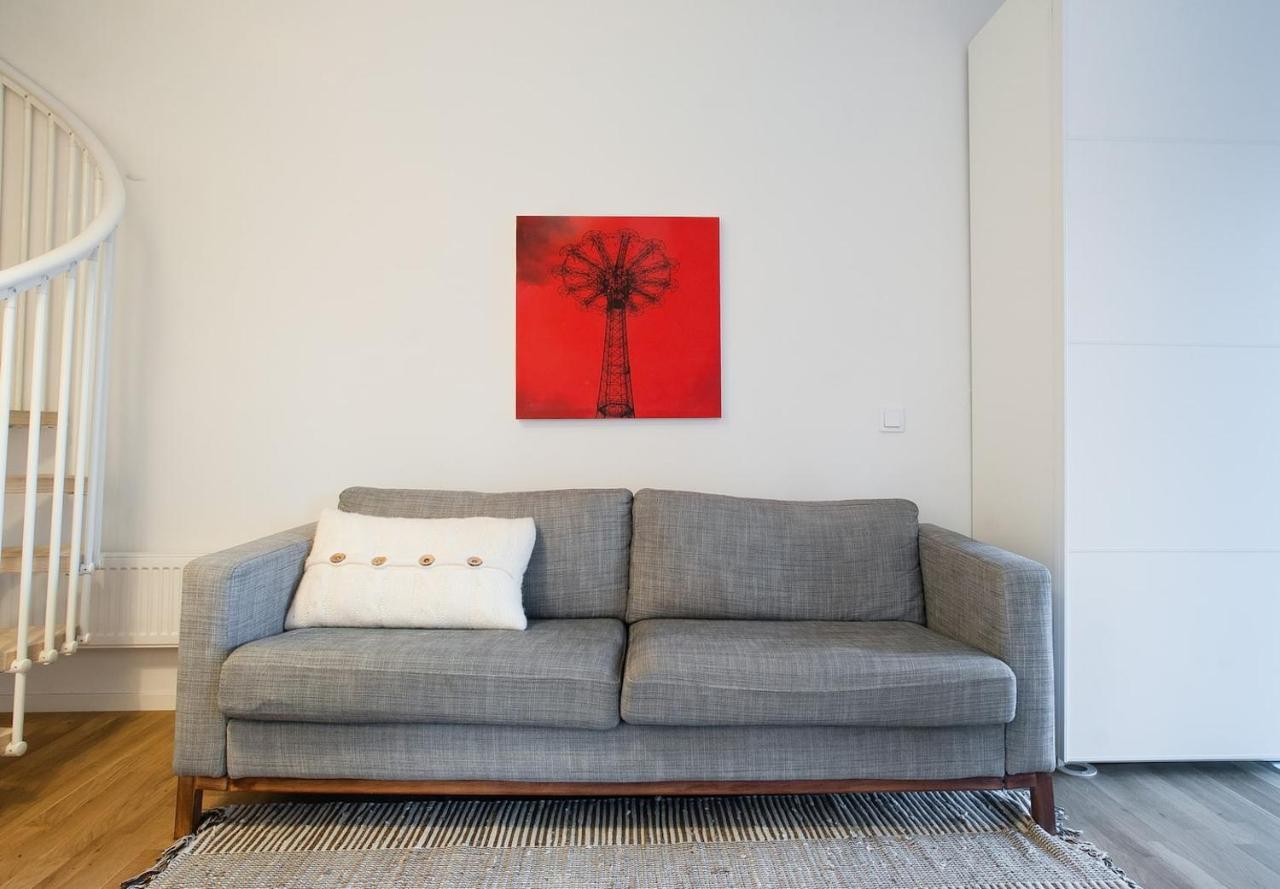 索伦蒂纳Townhouse On Arlanda Stockholm Metro Line - Easy Checkin别墅 外观 照片
