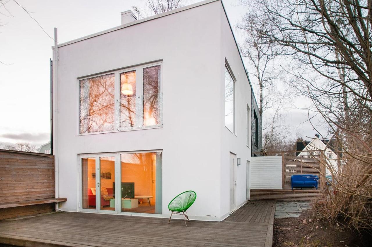 索伦蒂纳Townhouse On Arlanda Stockholm Metro Line - Easy Checkin别墅 外观 照片